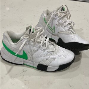 Nike Women’s Court Lite 4 White and Green